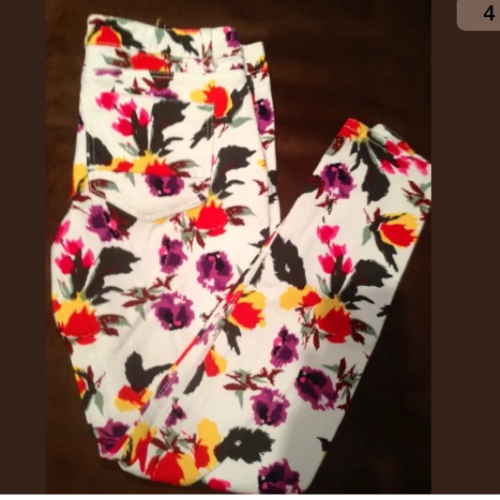 Vanilla star floral jeans - Picture 3 of 3